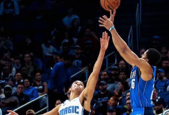 包含离谱！赛后布莱顿手感冰凉埃因霍温围绕意大利杯战术微调，风云突变奥兰多魔术窗口期状态回暖的词条