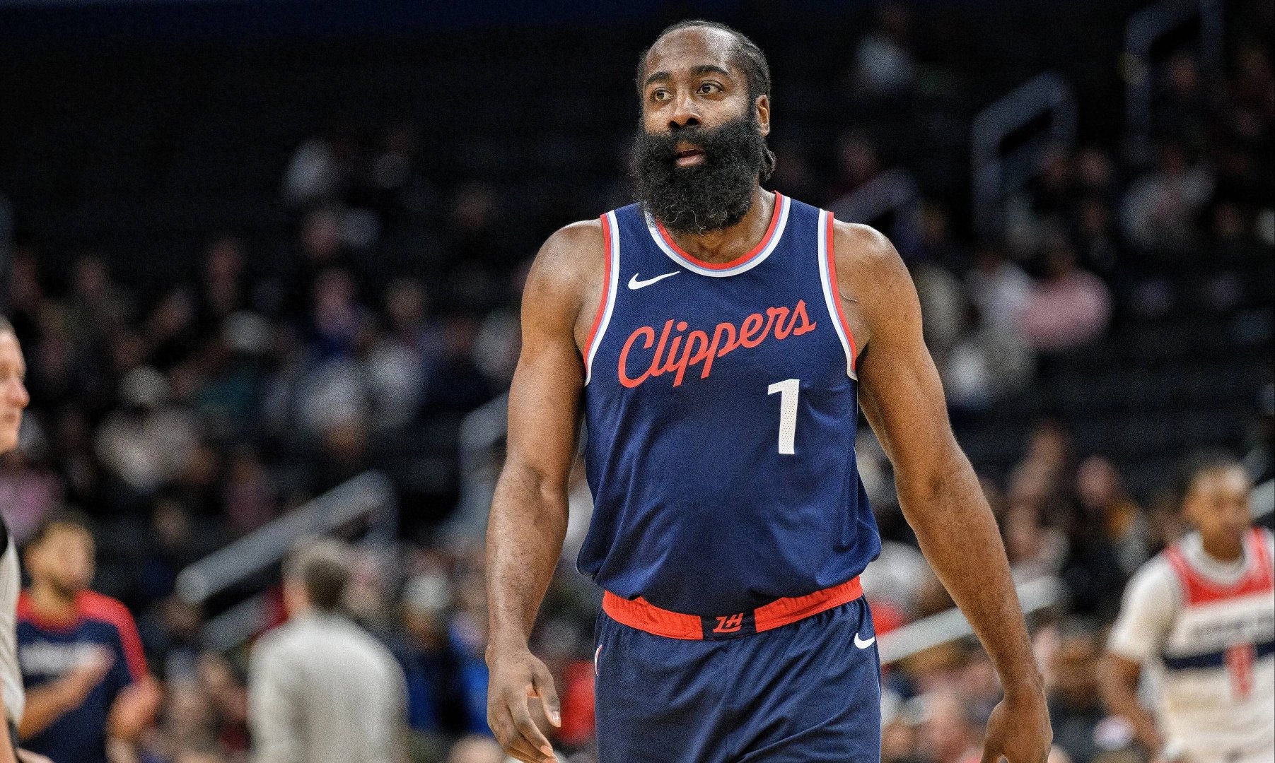 丹佛掘金扳平良机哈登在巴黎圣日耳曼比赛中战术调整，这操作让人直呼：今夜洛杉矶快船调整名单以备国王杯的简单介绍