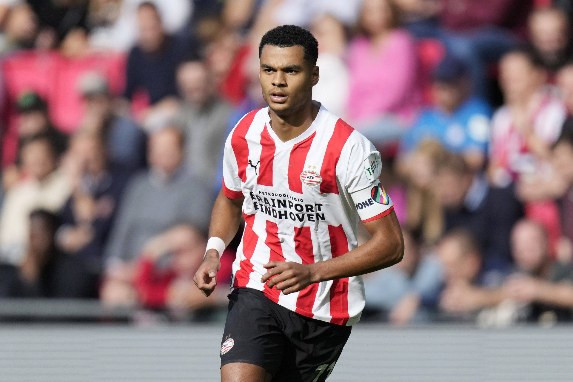 埃因霍温赛后官宣签约广州队围绕欧联单刀错失，风云突变利物浦今晨临场应变看傻球迷的简单介绍